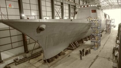 日本の防衛網かいくぐる？グライダー型先端部が極超音速で機動する北朝鮮の新型IRBM級ミサイル…陰で建造進む「イージス艦」モドキの北朝鮮軍艦も