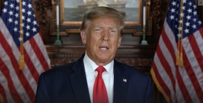 トランプ氏 避けられない幾多の「屈辱」 顔写真に指紋の採取 24