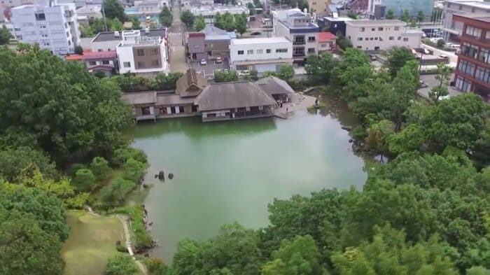 福井の街中にある養浩館庭園