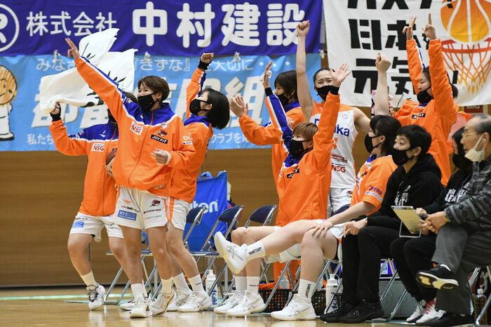 ホームで今季初勝利をあげた新潟アルビレックス(12月25日、対山梨QB戦より)