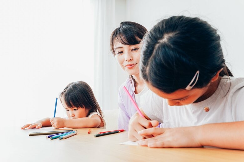 【調査レポート】全国の小学生の保護者は夏休みの宿題の量に満足をしている？