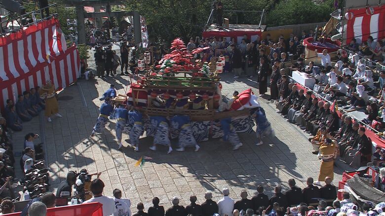 【長崎くんち開幕】榎津町「川船」伝統の右回しを守る　一気に回す軽快な船回しを披露｜FNNプライムオンライン