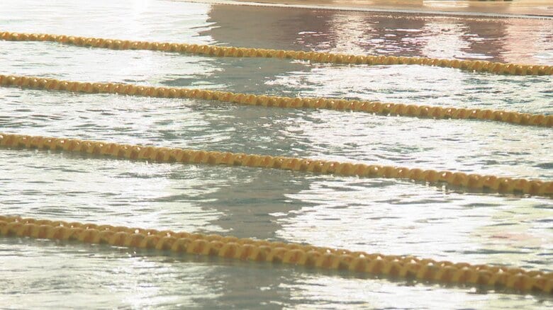 中東情勢のあおりで市の温水プールが臨時休業へ 「まさかこういう所にも影響が…」 重油の残り少なく確保の見通しも立たず｜FNNプライムオンライン