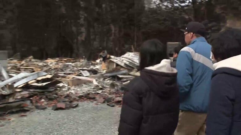 避難する車中で「今度帰るときに家はもうない」と告げた母…大船渡の山火事で自宅全焼“結婚指輪もアルバムも跡形なく”不安抱えながらも「ここで家族と暮らしたい」…生活再建への道のり始まる｜FNNプライムオンライン