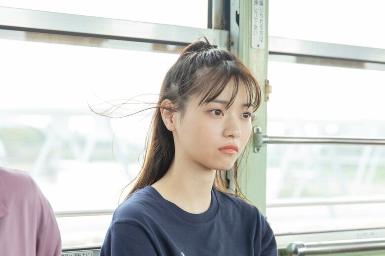 『恋は光』6月17日（金）ＴＯＨＯシネマズ日比谷ほか全国公開　配給：ハピネットファントム・スタジオ／KADOKAWA　(C)秋★枝／集英社・2022 映画「恋は光」製作委員会