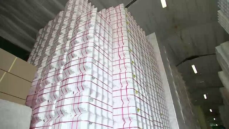 積み上げられた発泡スチロール