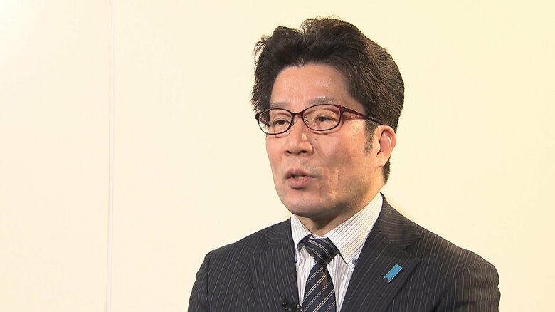 「拉致被害者家族会」結成25年を受けて取材に応じる横田拓也さん