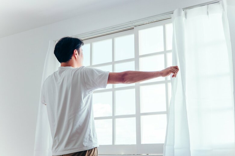 起床時に浴びた太陽の光で眠くなる時間が決まる（イメージ）