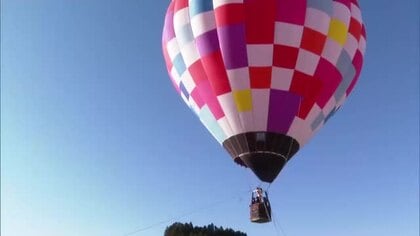 上空15mからの景色楽しむ　小林市・東方中学校で気球の搭乗体験