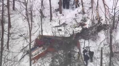 「彼の遺志を引き継ぐ」　9人が死亡　長野県の消防防災ヘリ墜落事故から4年　安全への誓い新たに　事故現場に向かって黙とう