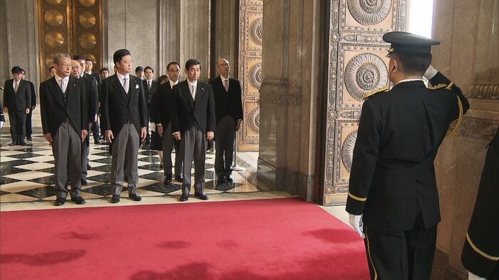 衆参両院の正副議長がお出迎え