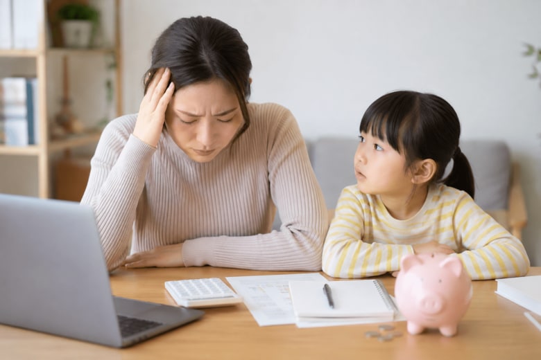 ＜“金融知識アレルギー層”の実態を調査＞「子どもに金融教育は必要」と考える親の4割が、自分自身はお金について学べていない