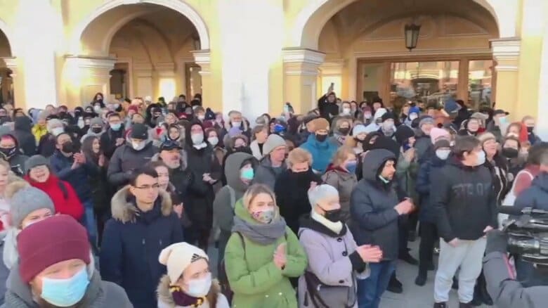 反戦デモ（ロシア・サンクトペテルブルク 2月27日）