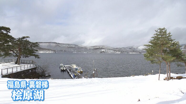 檜原湖（福島県北塩原村）　磐梯山の噴火によって生まれた湖