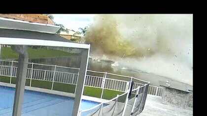 住宅街の池に小型機が墜落　乗員2人死亡　離陸から数分後…ハリケーン被害のジャマイカに救援物資輸送か　アメリカ・フロリダ州