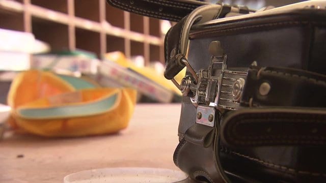 震災遺構として保存か解体か　選択を迫られる