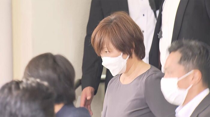 安倍元首相が搬送された病院の最寄り駅に到着した昭恵夫人