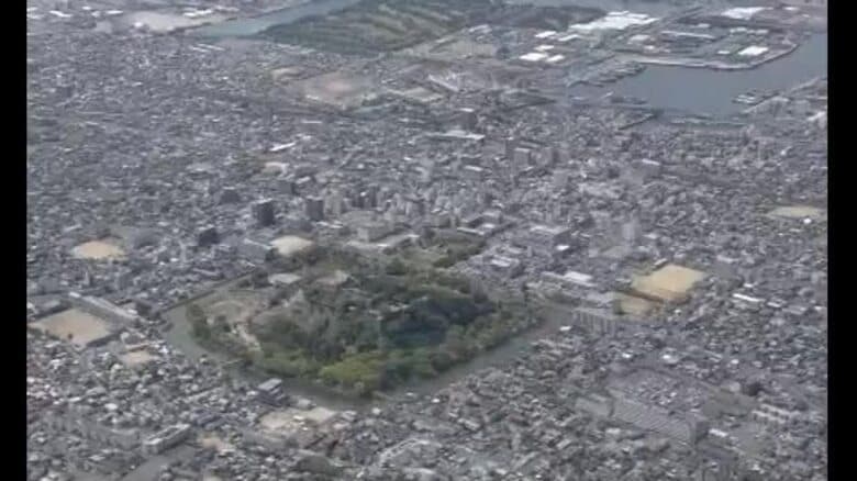 【速報】丸亀市の丸亀城近くで住宅火災　消防が男女２人搬送　住宅２棟の一部焼く【香川】｜FNNプライムオンライン
