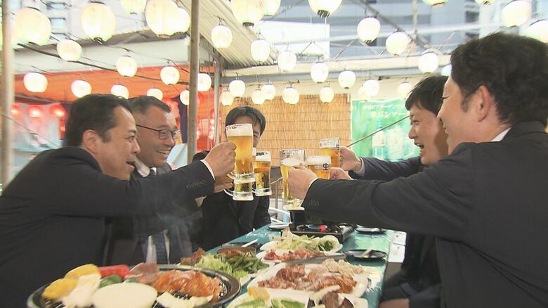 “名古屋の台所”の屋上に…恒例の『柳橋ビアガーデン』オープン 大人1人4990円で30種類以上が飲み放題｜FNNプライムオンライン
