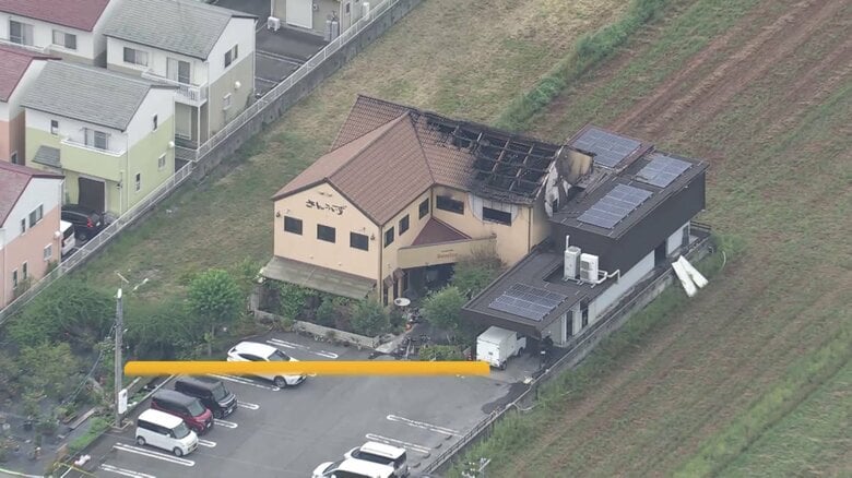 焼け跡からガソリン携行缶と複数の刃物 死亡した会社役員男性が持ち込んだか 自宅を捜索 ケーキ店火災3人死亡 岐阜・本巣市|FNNプライムオンライン