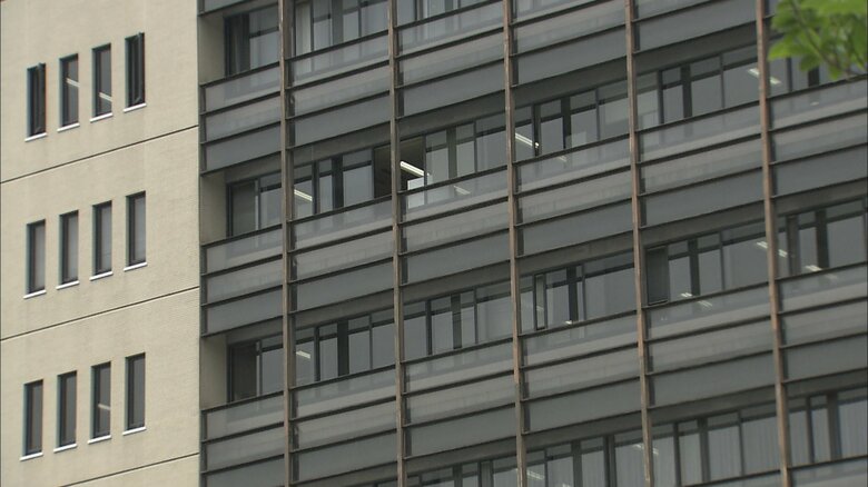 東京で無差別殺傷を計画か「物価高による生活苦から死にたいと」53歳男を逮捕 高速バスを予約してナイフをリュックに 「射殺されるか死刑になって死ねると」富山県滑川市|FNNプライムオンライン