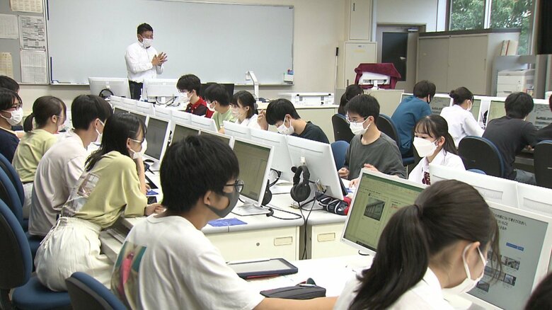 都立青山高校の「情報I」の授業を取材した(7月15日 東京・港区)