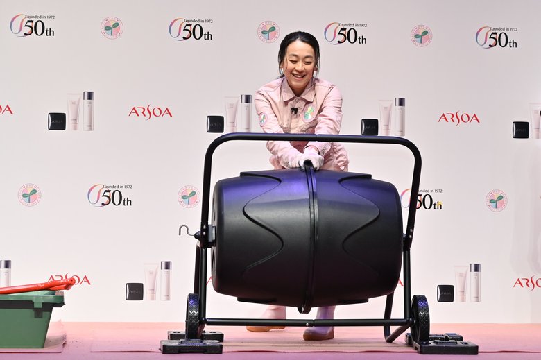 コンポスターの中の土は100kg近く…!?