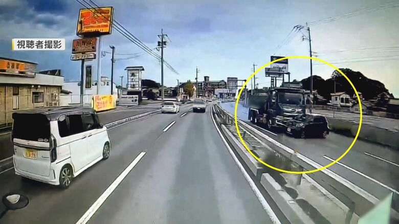 乗用車を押しながら400メートル以上走行