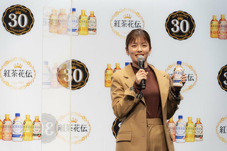 「紅茶花伝」小芝風花記者公開取材会