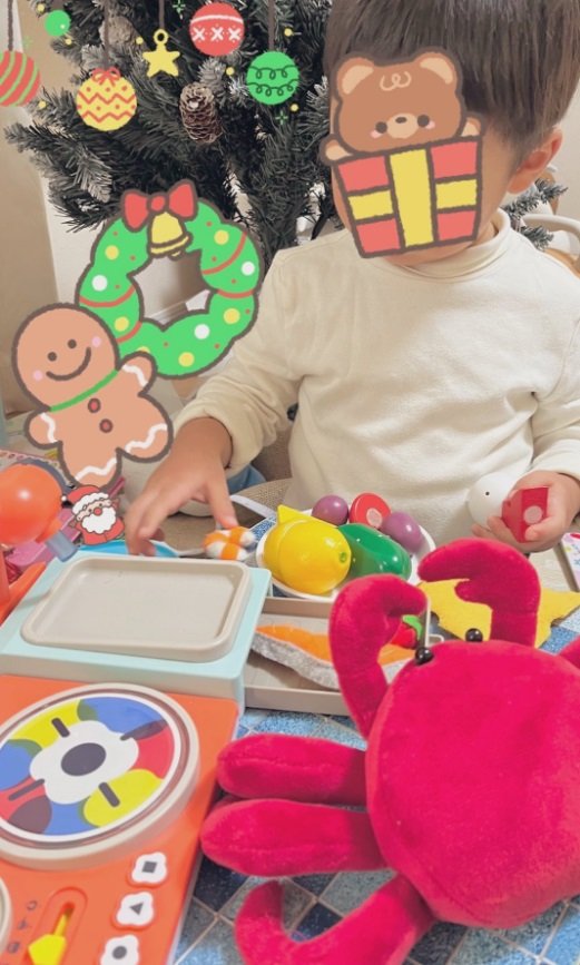 写真の右手前にあるぬいぐるみが「子どものタラバガニ」ぬいぐるみだそう