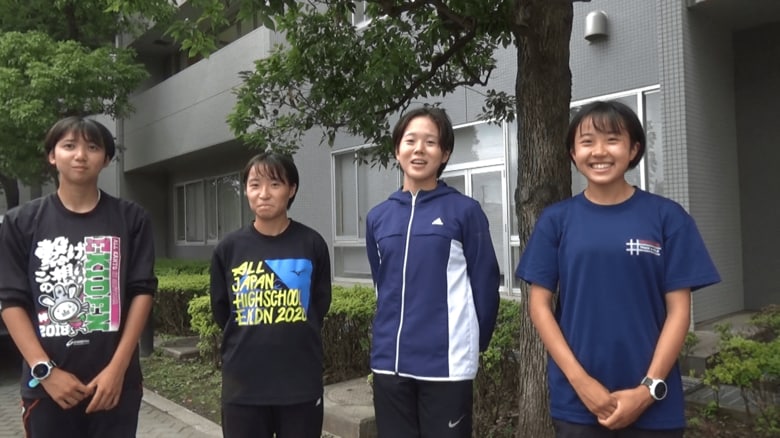 左から細谷美鈴さん、熊澤美夢さん、伊藤南美さん、金子陽向さん