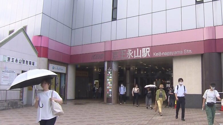 京王線永山駅で、心肺停止で倒れた男性に、帰宅途中の看護師らが救命措置を行った