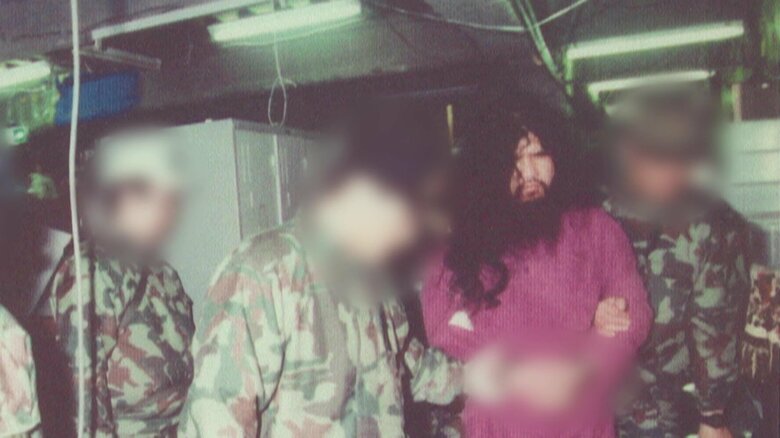 連行される松本智津夫元死刑囚