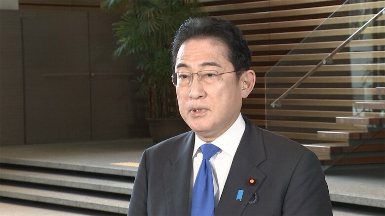 記者団の取材に、岸田首相は「私自身、マスクを外す場面が増えると考えている」と述べた