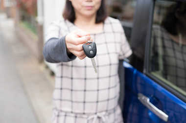 「元気でいることと、運転ができることは別」…風見しんごさんが語った、“認知症の父と運転”