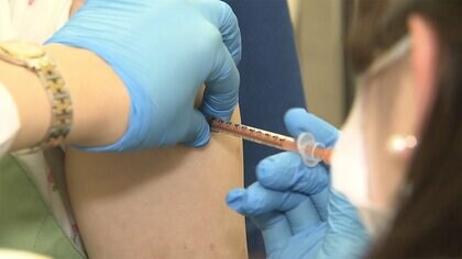 一部年代で「3回目接種を受けたくない」が増加　FNN・産経世論調査分析