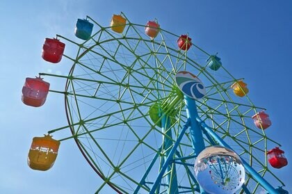 娯楽サービス業界の景況感、3カ月連続の悪化 物価高の影響じわり、回復基調が鈍化