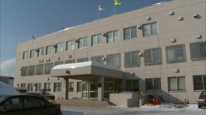 【温泉施設で女性被害】リラックスルームでウトウトしていた20代女性が何者かに上半身や下半身を触られる…逃走していた46歳会社員の男を逮捕「やったことは間違いない」〈北海道当別町〉