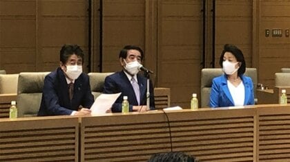 チベット議連顧問に安倍前首相　中国の人権侵害に対する非難決議の採択推進へ