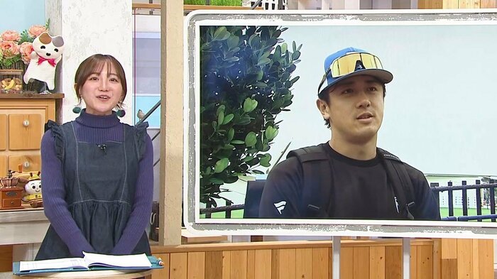 スタジオの柴田祐里菜アナウンサー