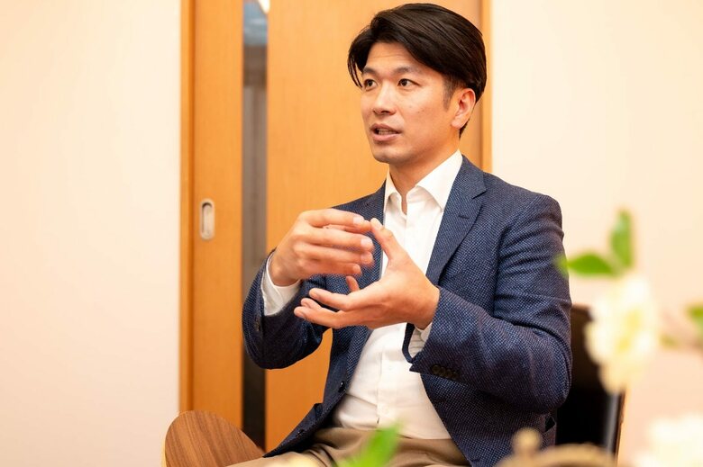 【導入事例】投資総額13億円のサバイバル投資家・生稲 崇氏が『BRO-ZERO』を採用。民泊開業の資金課題を解決し、稼働率80%の人気物件を実現した「スピード投資術」