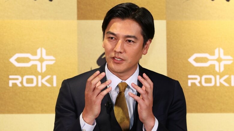 口と連動するマスク…