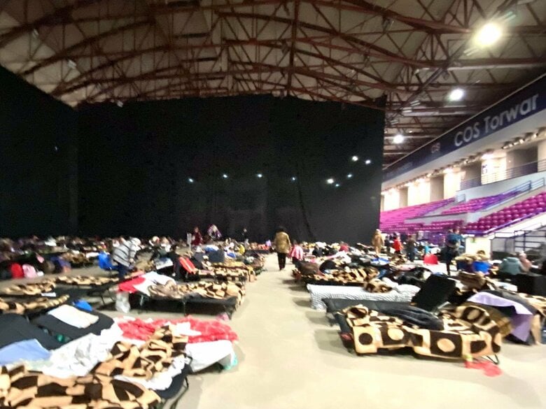 ワルシャワではスポーツ施設が避難民のために開放されている