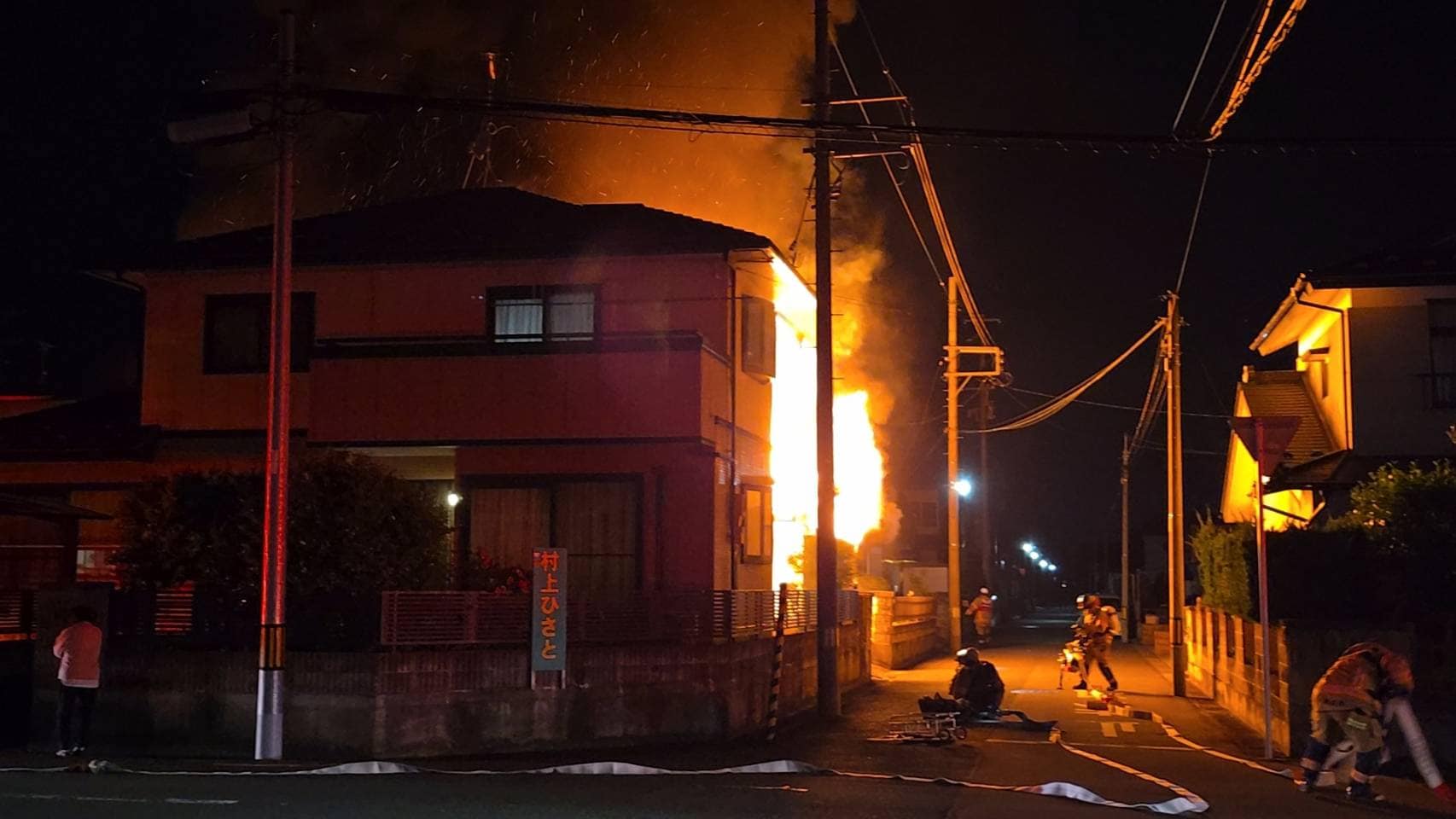 【速報】名取市で建物火災　住宅から出火　消防が消火活動中〈宮城〉