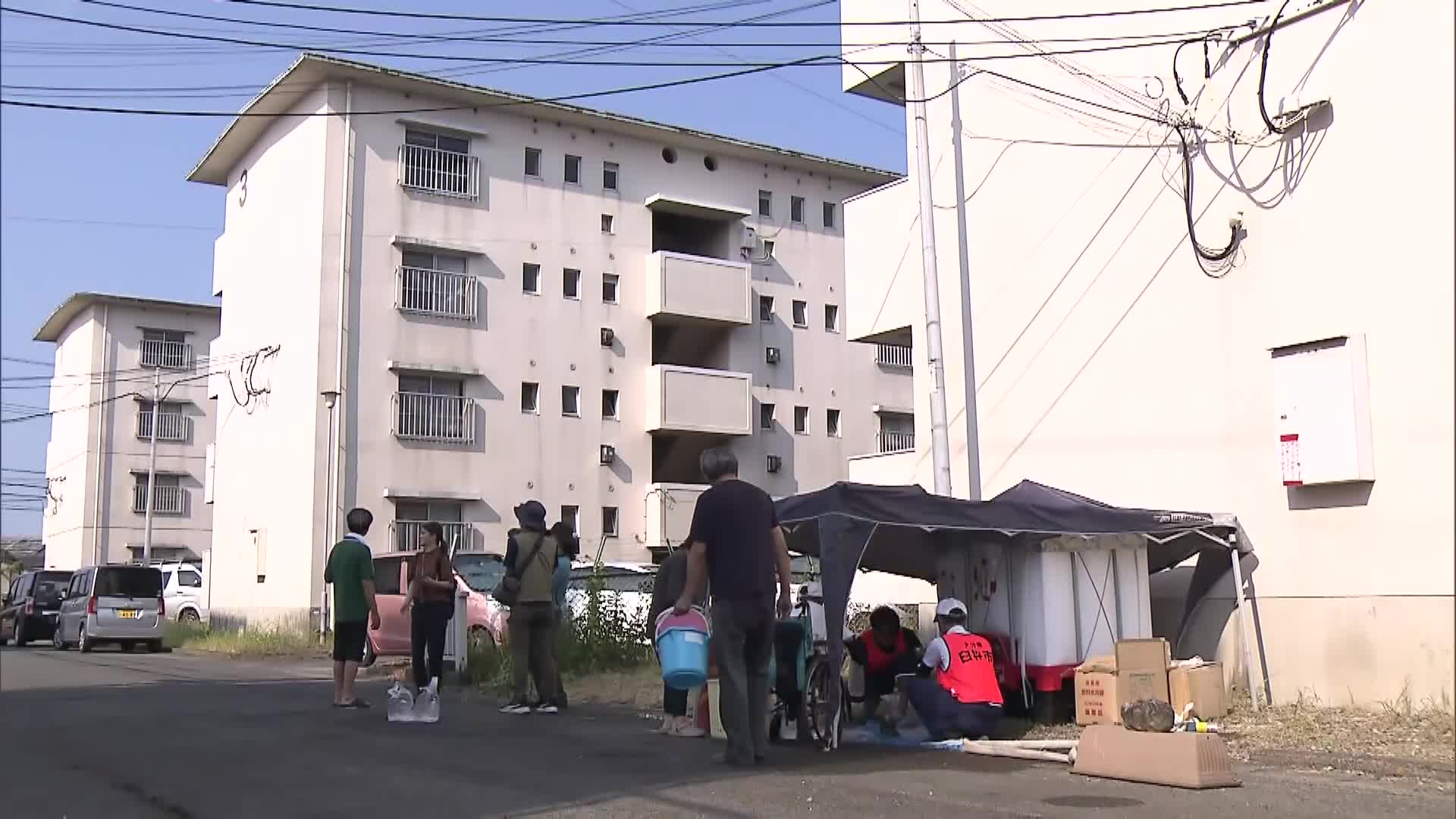 断水続く八代市の団地で給水車に列　4万5280戸に影響　復旧見通し立たず　令和8年熊本地震