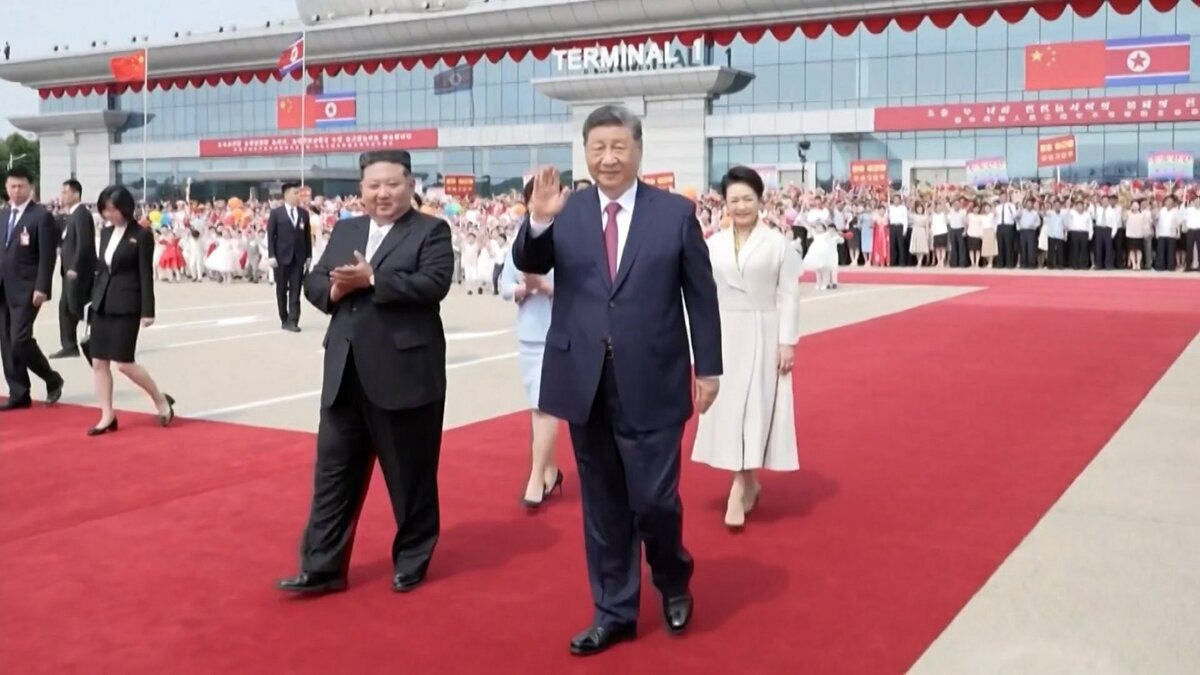 習近平主席7年ぶり北朝鮮訪問終える 「非核化」に言及なし 金正恩総書記と「伝統的友好関係を強固にし継承で意見交換」