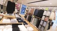 ユニクロ 全商品9%お得に “値引きの理由” 値札にあり!?