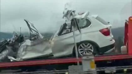 停車中の大型トラックに衝突…関越道で3台絡む事故　乗用車に乗っていた40代男性2人が死亡　新潟・南魚沼市