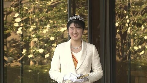 【動画】笑顔で「ありがとうございます」 愛子さま ロングドレス姿お披露目