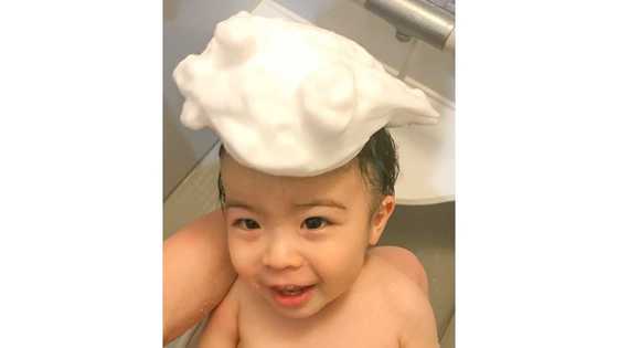 お風呂で赤ちゃんも笑顔 頭上の泡アート に癒される バナナ サザエに150種類超